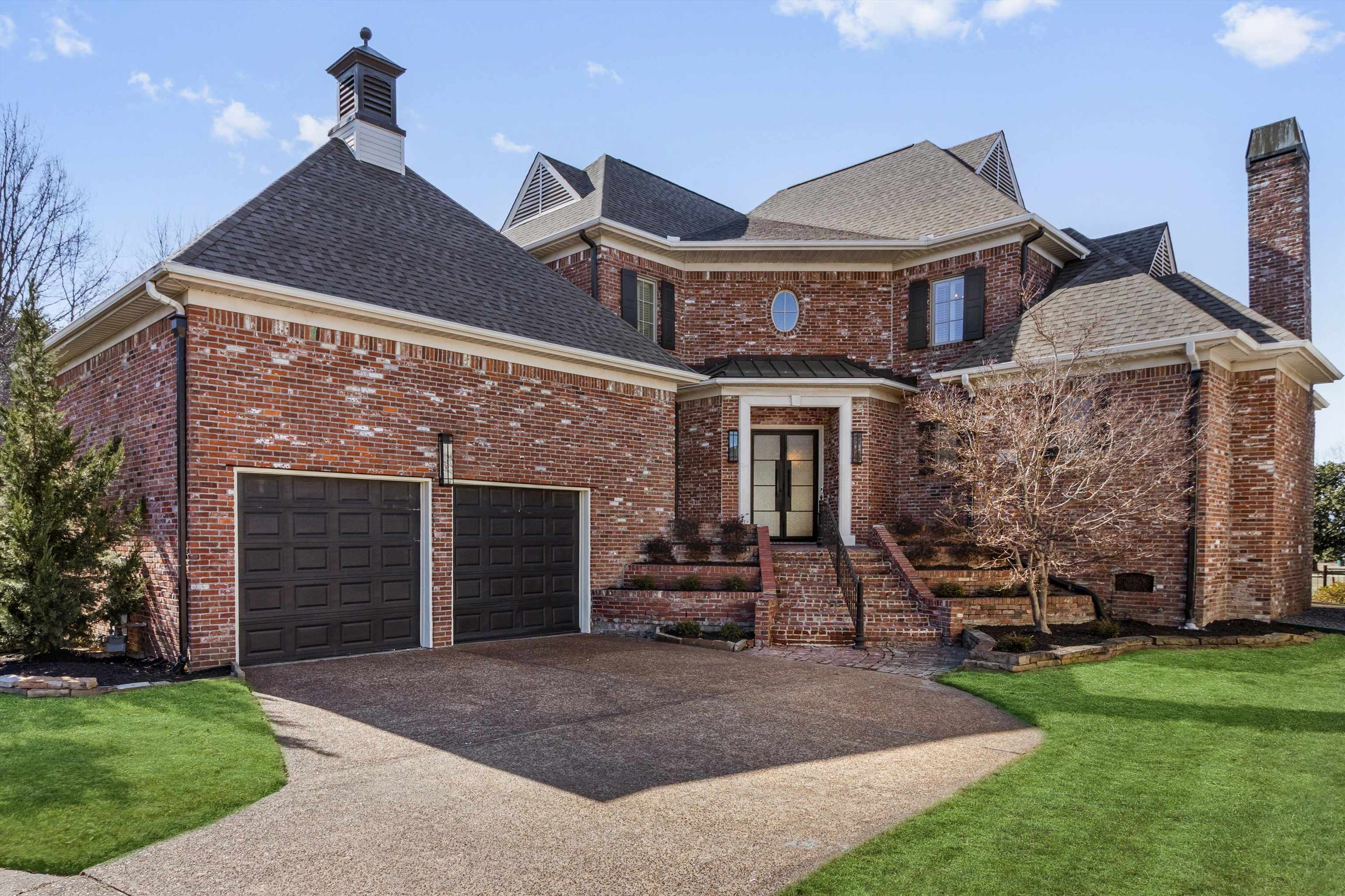 123 FOUNDERS LN
