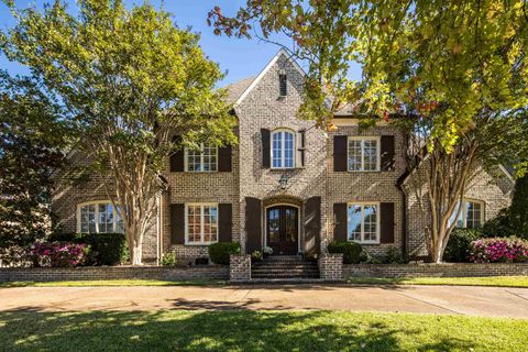 Photo of 3174 WETHERBY DR, Germantown, TN 38139 (MLS # 10208379)