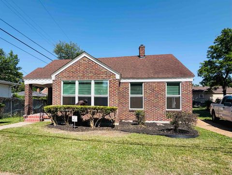 Photo of 1380 WILSON ST, Memphis, TN 38106 (MLS # 10221782)