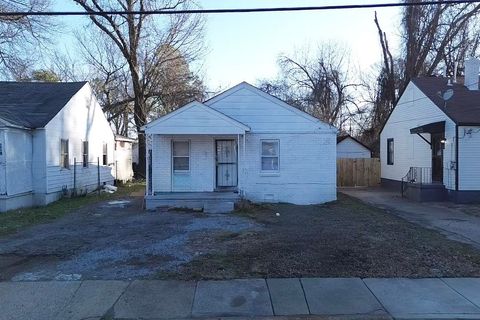 Photo of 886 N BINGHAM ST, Memphis, TN 38108 (MLS # 10213385)