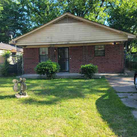 Photo of 2331 DEXTER AVE, Memphis, TN 38108 (MLS # 10222821)