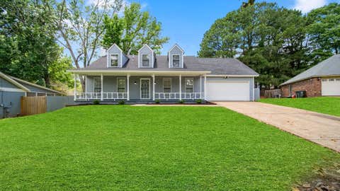 Photo of 4351 SPRING OAK CV, Memphis, TN 38125 (MLS # 10229182)
