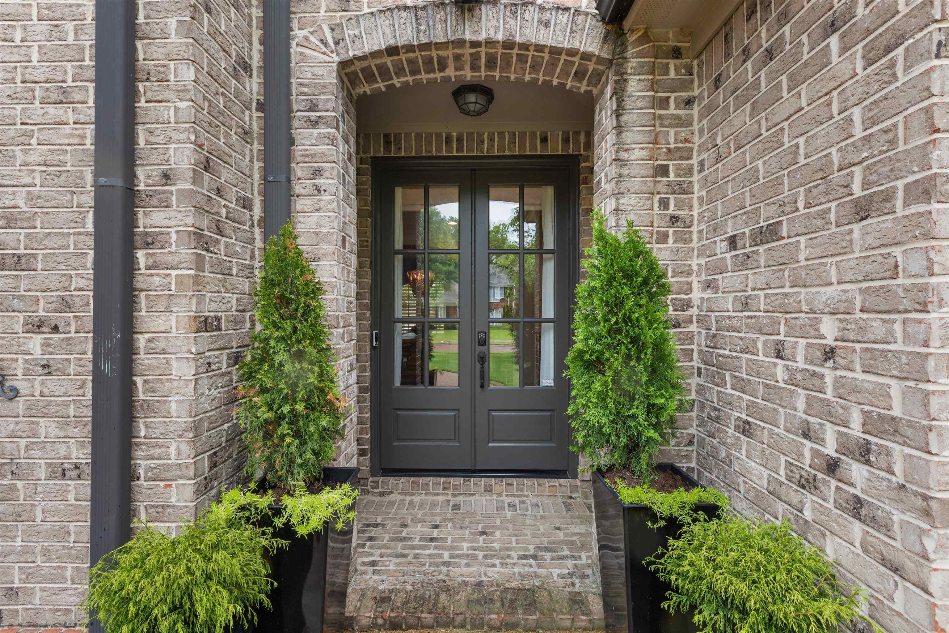 1644 BRACKENSHIRE LN