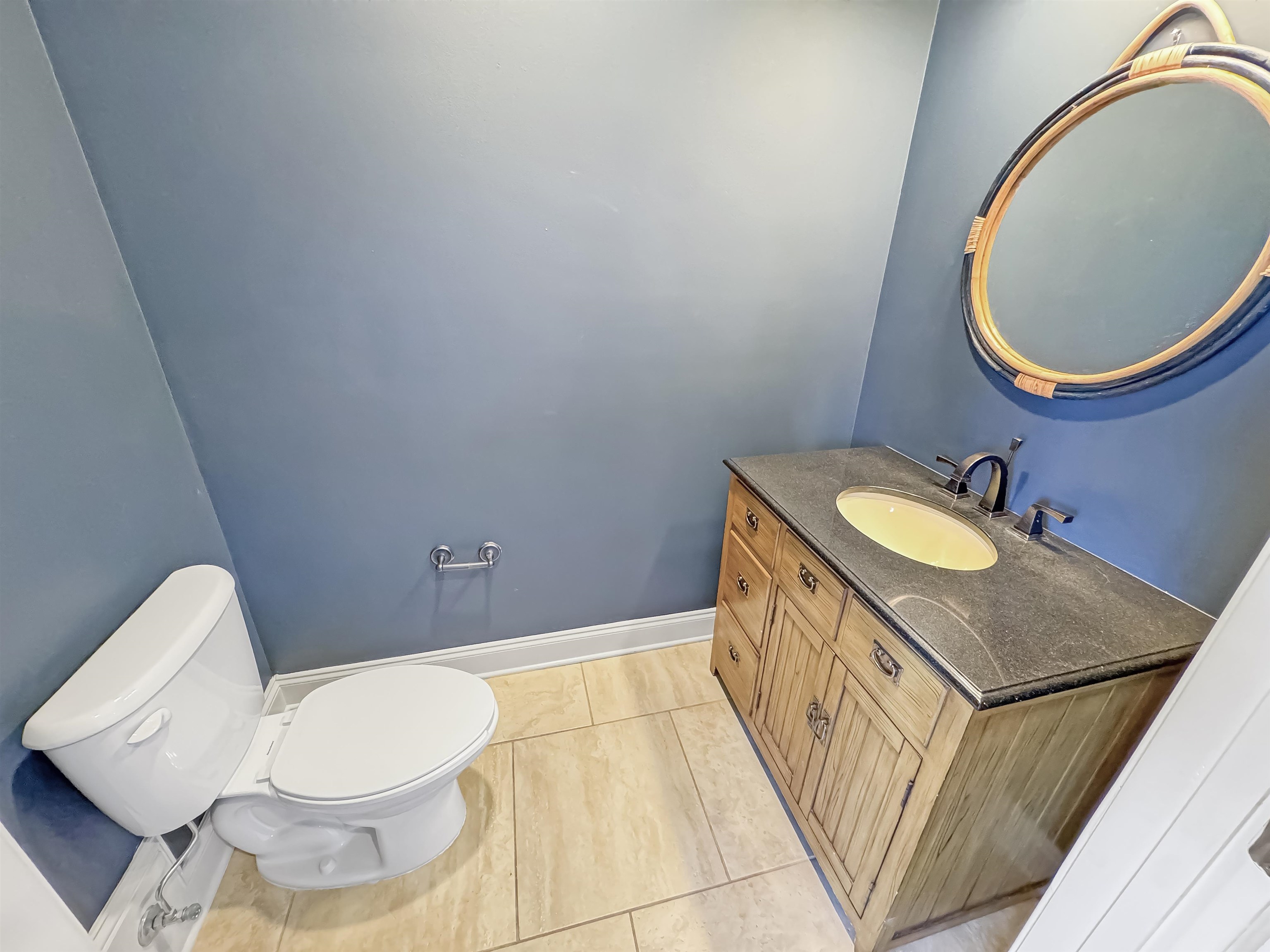 Memphis, Tennessee 38103, United States, 2 Bedrooms Bedrooms, ,2 BathroomsBathrooms,Residential,Active,206725