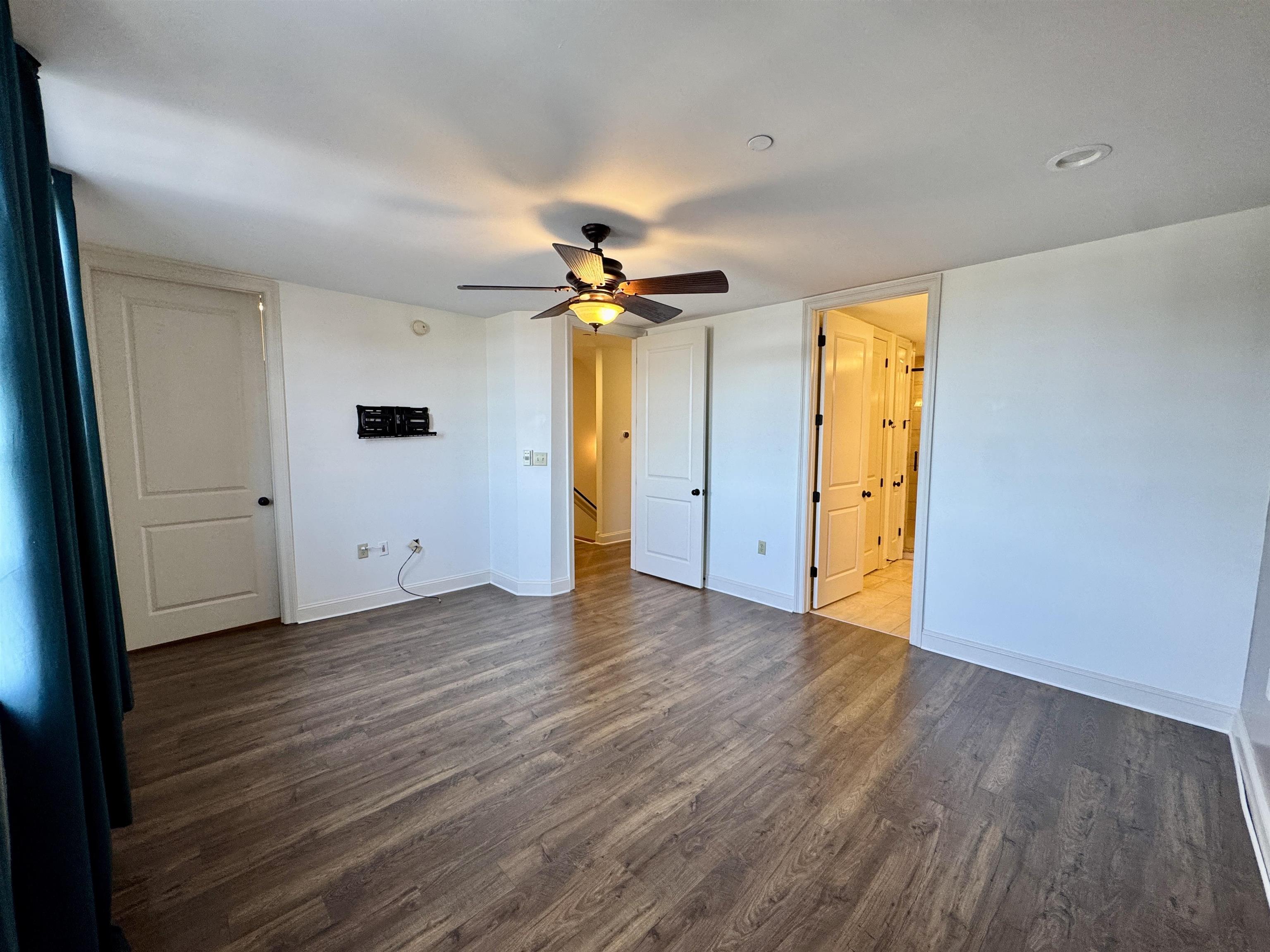 Memphis, Tennessee 38103, United States, 2 Bedrooms Bedrooms, ,2 BathroomsBathrooms,Residential,Active,206725