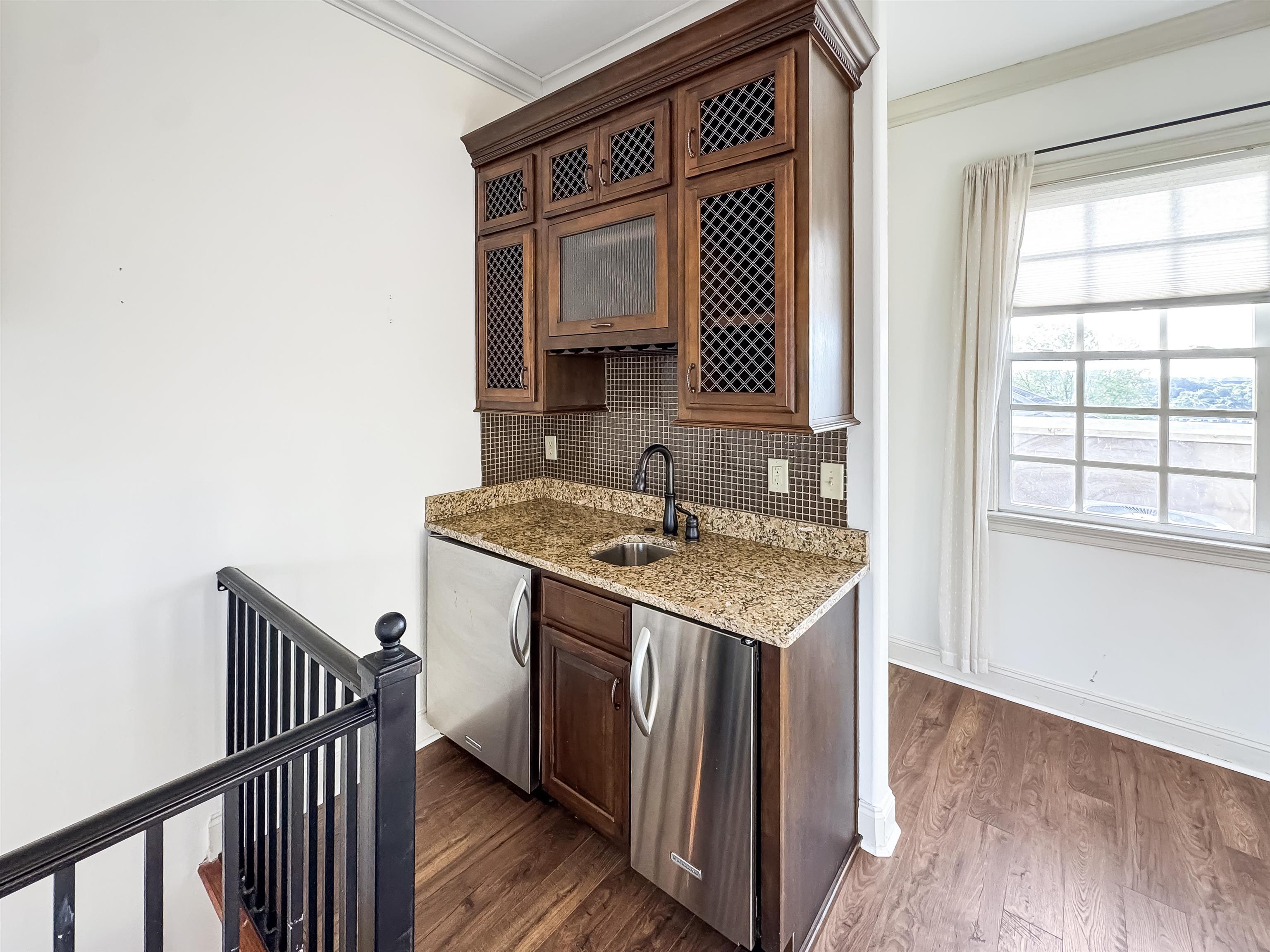 Memphis, Tennessee 38103, United States, 2 Bedrooms Bedrooms, ,2 BathroomsBathrooms,Residential,Active,206725