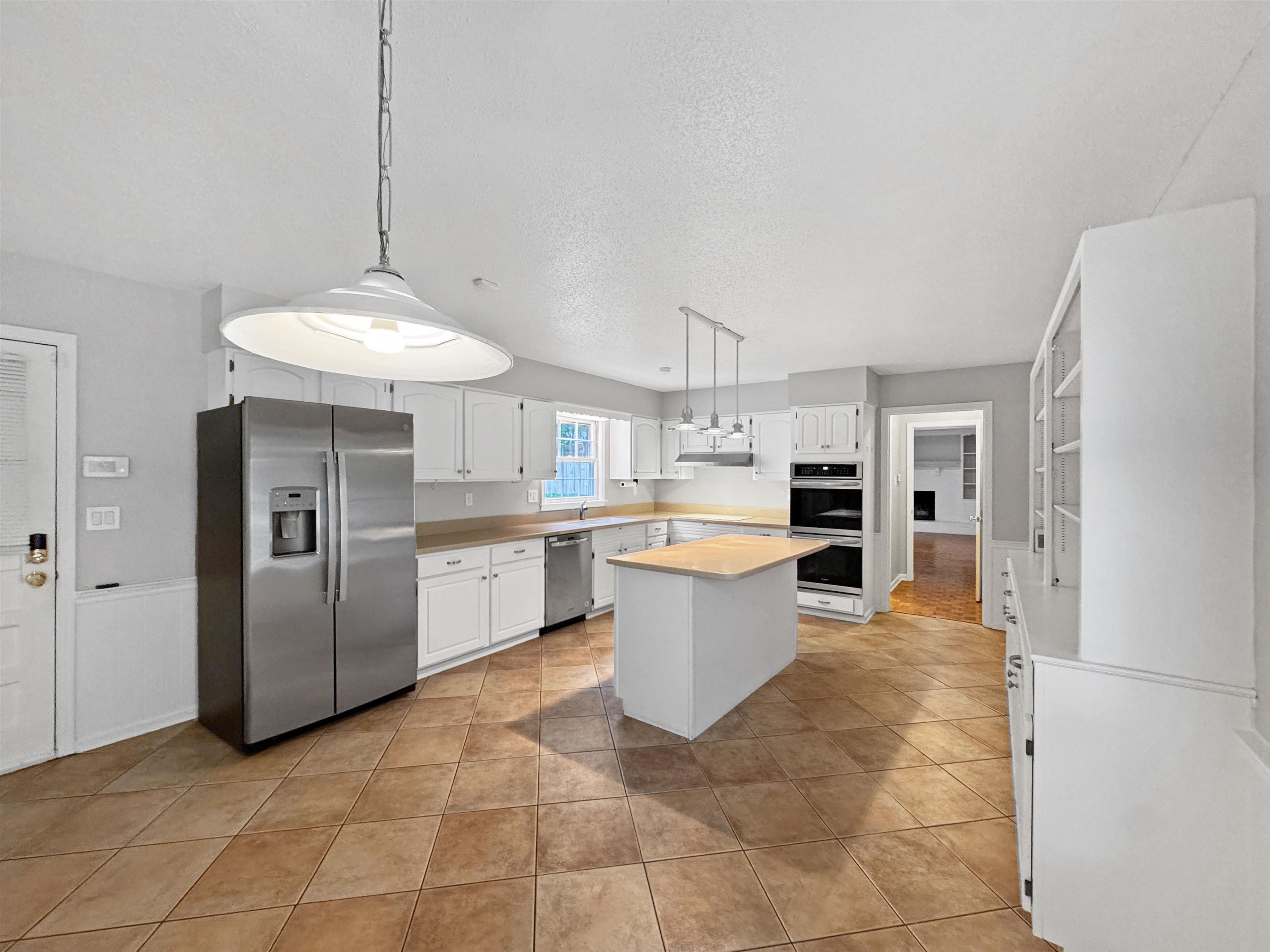 Memphis, Tennessee 38119, United States, 4 Bedrooms Bedrooms, ,2 BathroomsBathrooms,Residential,Active,225223