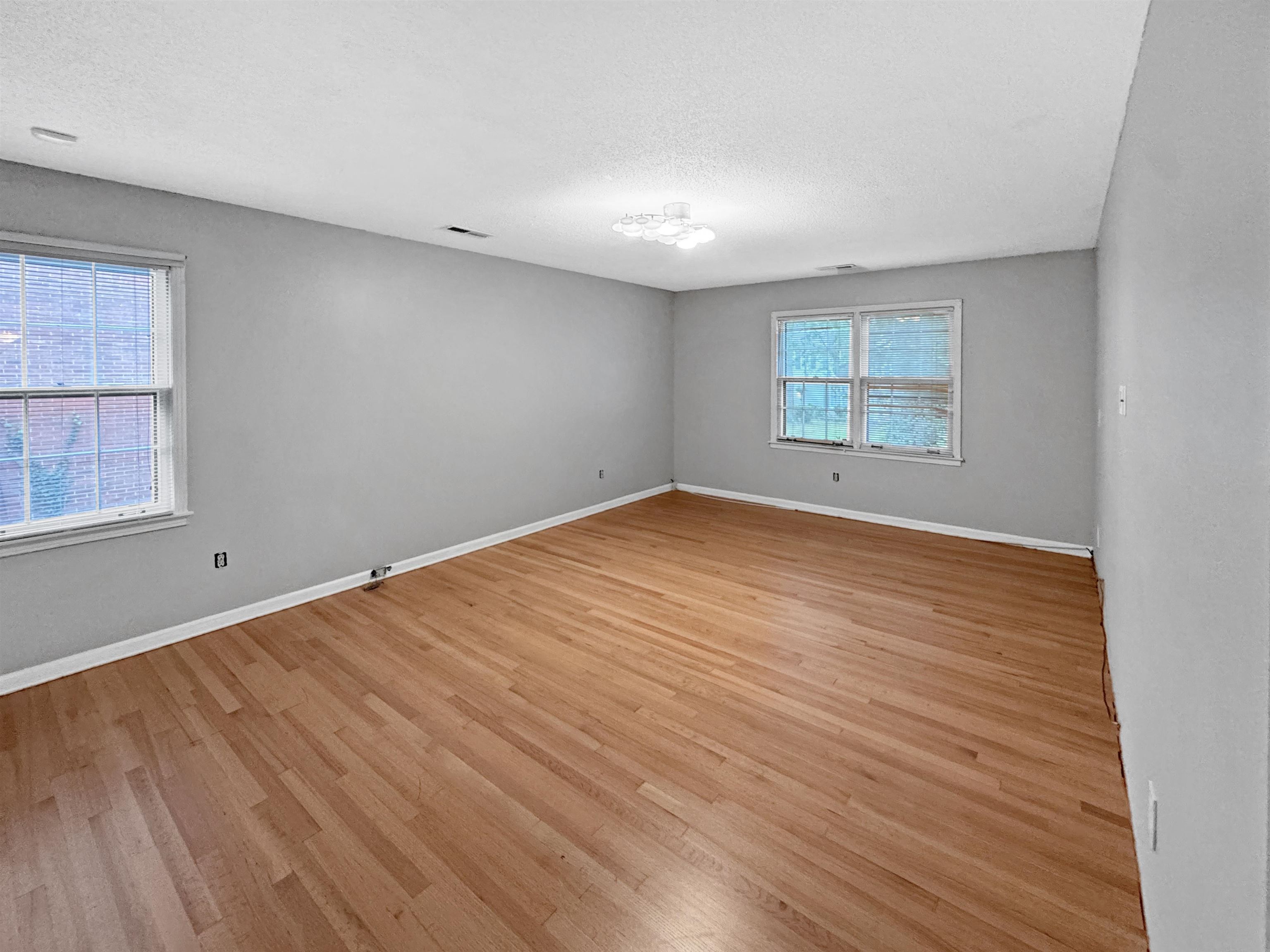 Memphis, Tennessee 38119, United States, 4 Bedrooms Bedrooms, ,2 BathroomsBathrooms,Residential,Active,225223