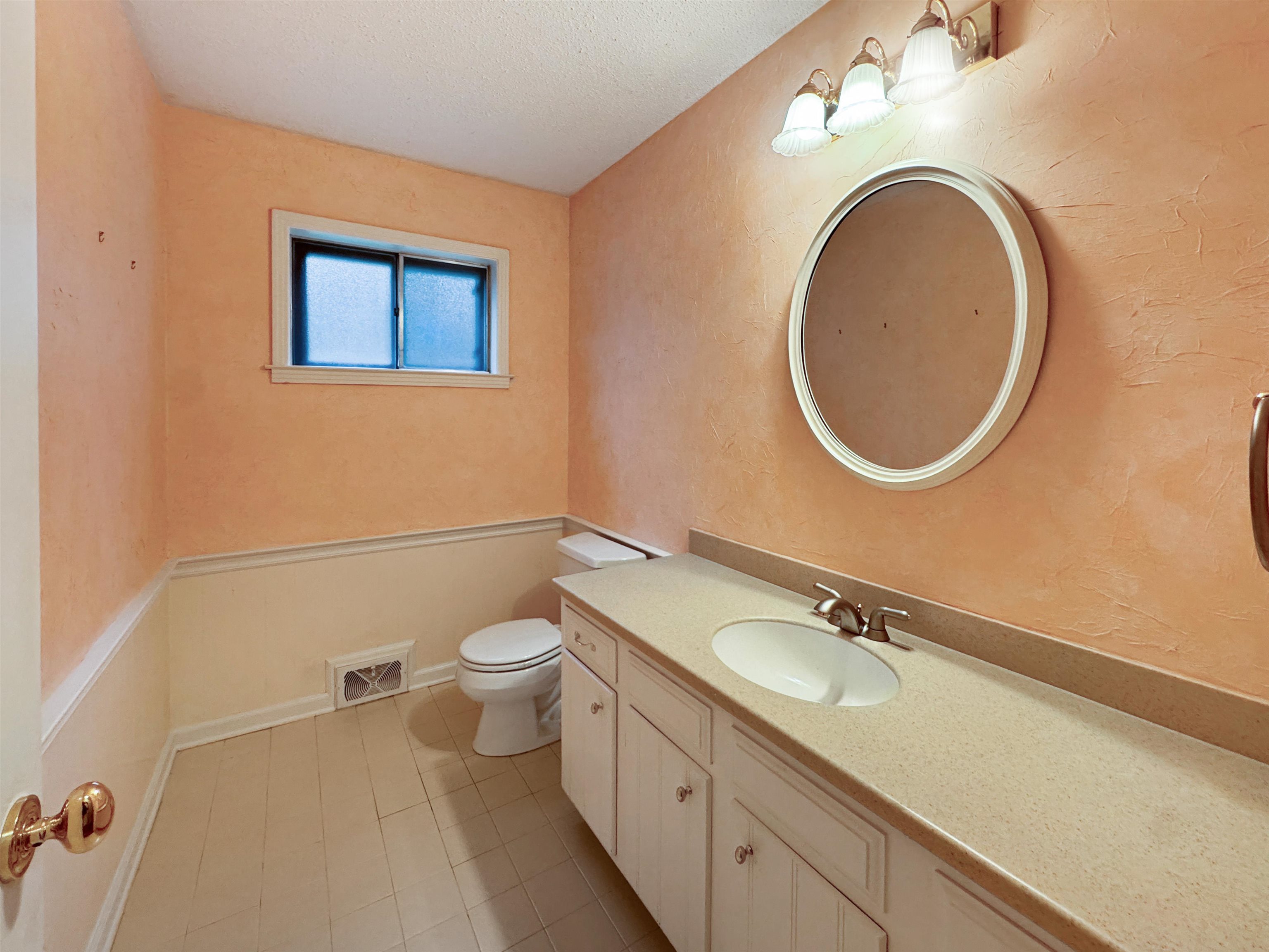 Memphis, Tennessee 38119, United States, 4 Bedrooms Bedrooms, ,2 BathroomsBathrooms,Residential,Active,225223