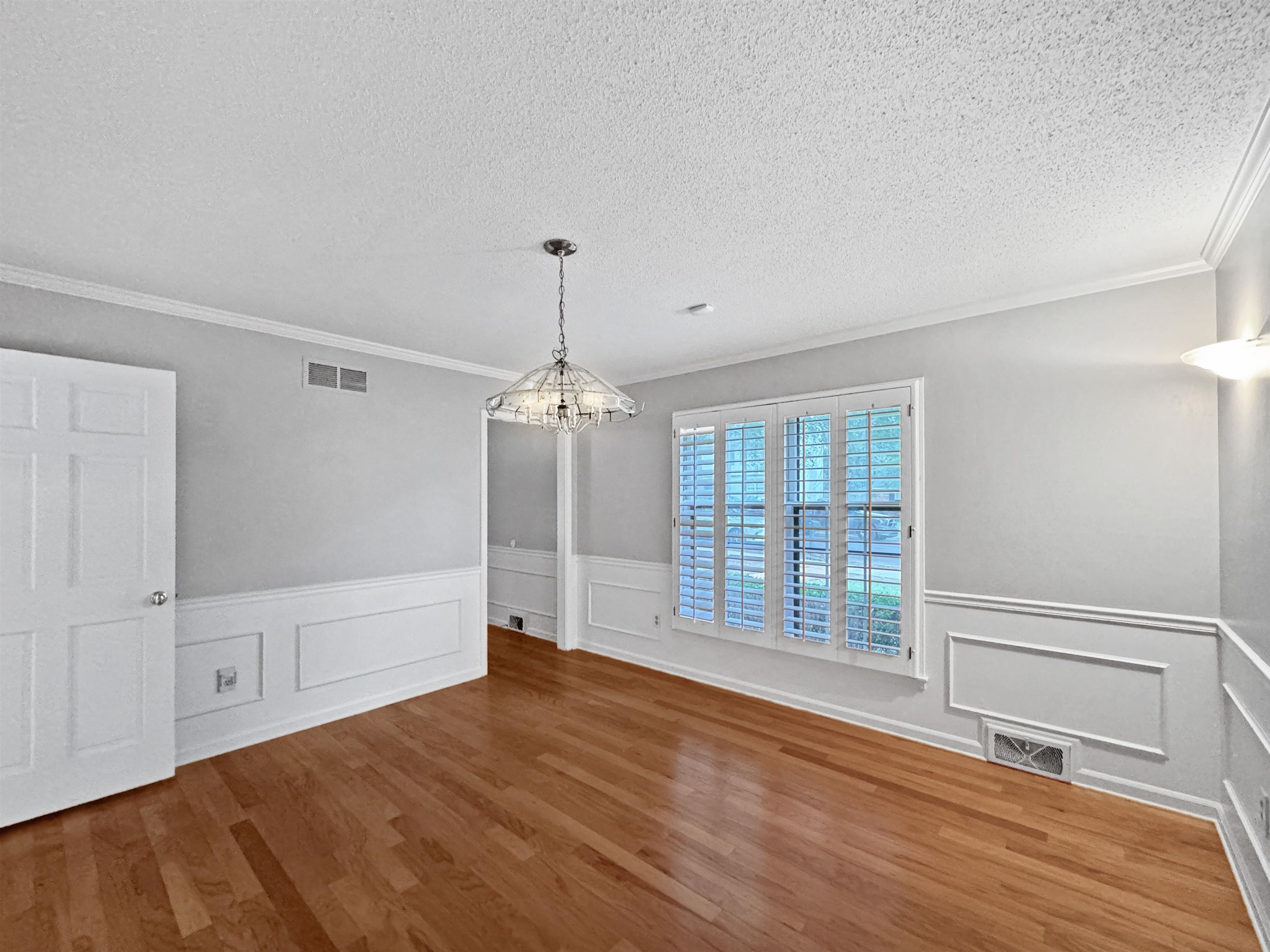 Memphis, Tennessee 38119, United States, 4 Bedrooms Bedrooms, ,2 BathroomsBathrooms,Residential,Active,225223