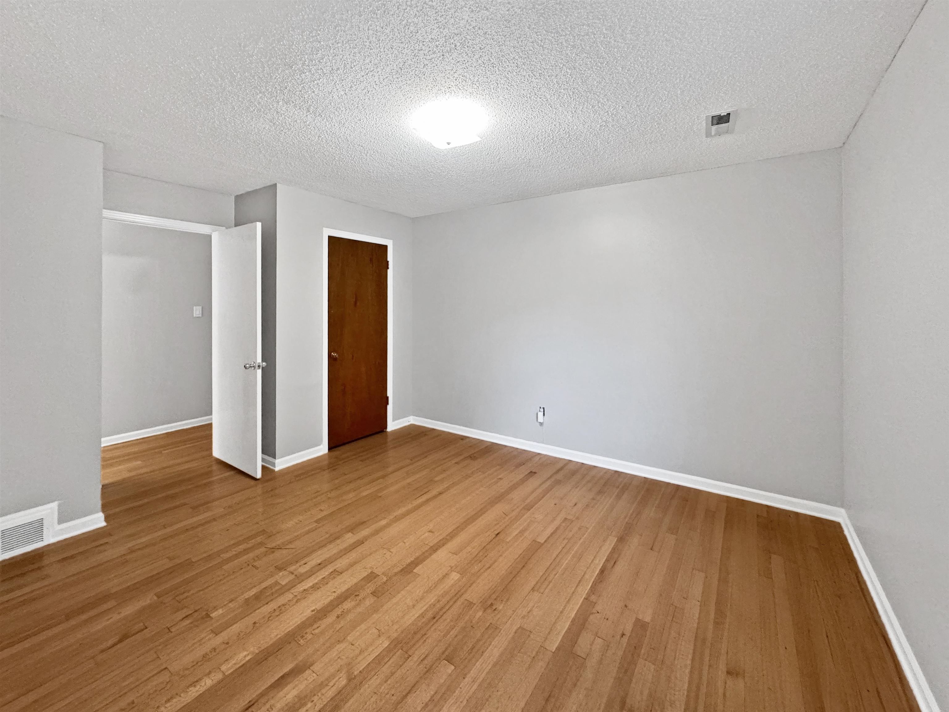 Memphis, Tennessee 38119, United States, 4 Bedrooms Bedrooms, ,2 BathroomsBathrooms,Residential,Active,225223