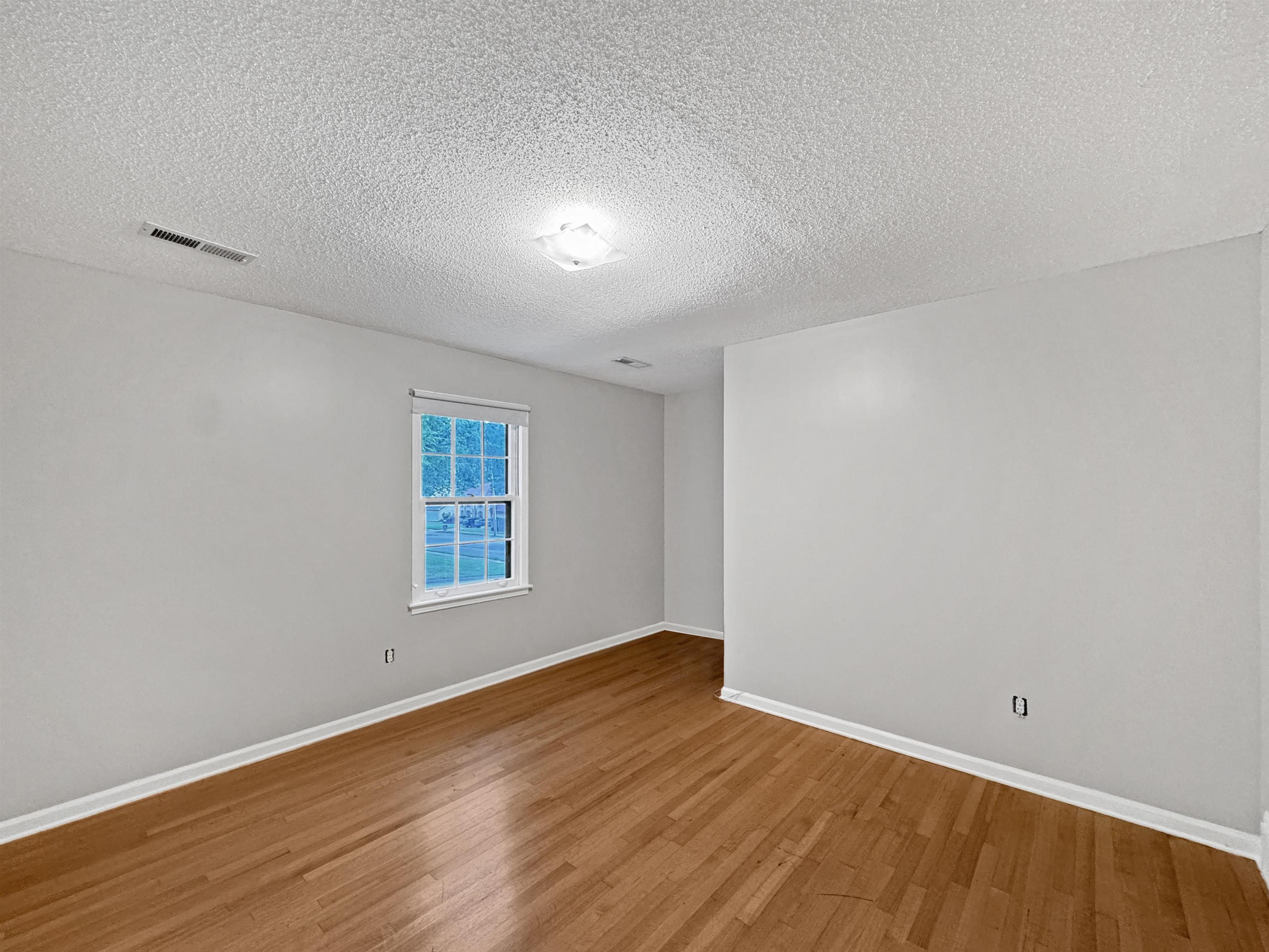 Memphis, Tennessee 38119, United States, 4 Bedrooms Bedrooms, ,2 BathroomsBathrooms,Residential,Active,225223