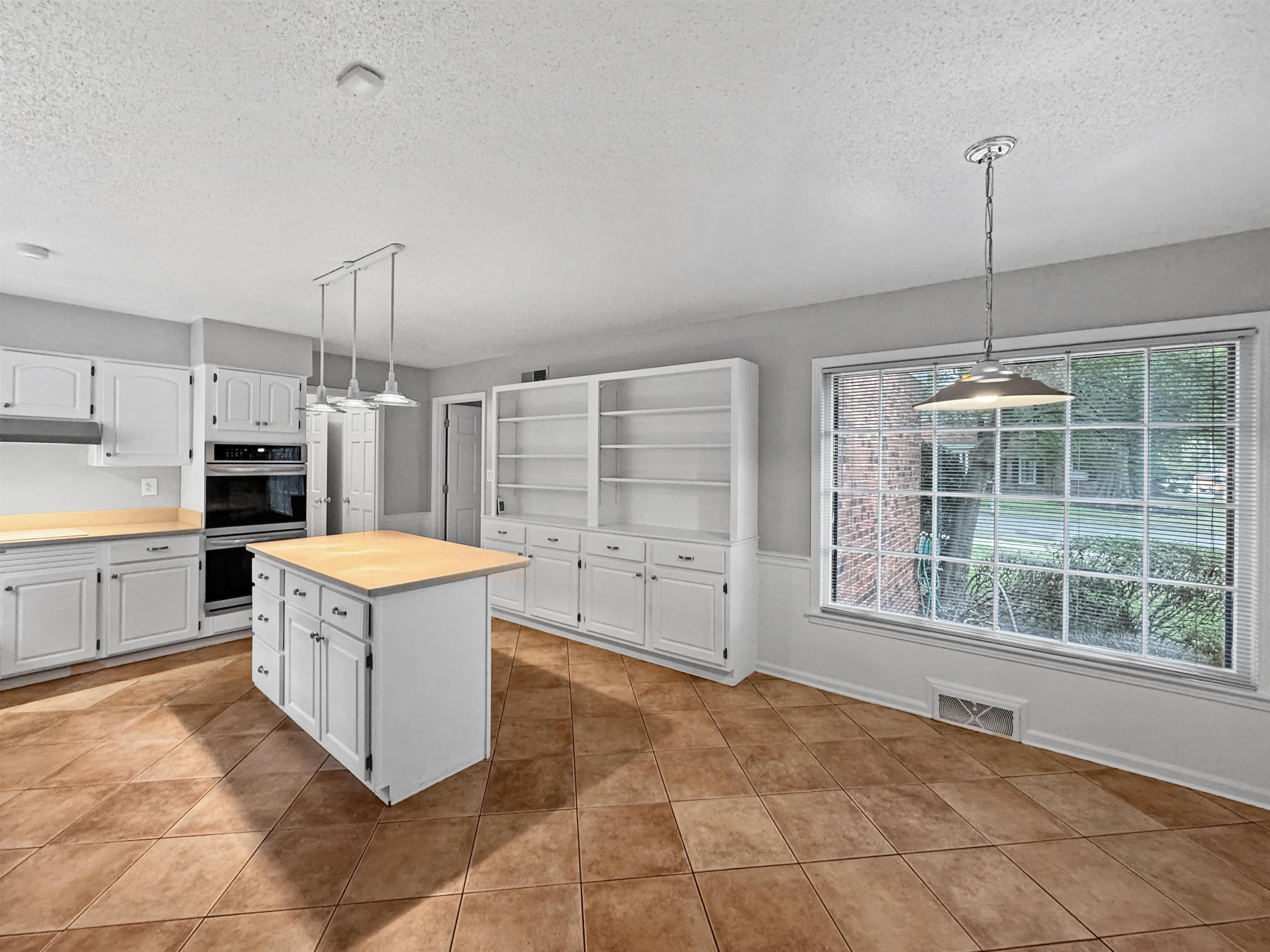 Memphis, Tennessee 38119, United States, 4 Bedrooms Bedrooms, ,2 BathroomsBathrooms,Residential,Active,225223