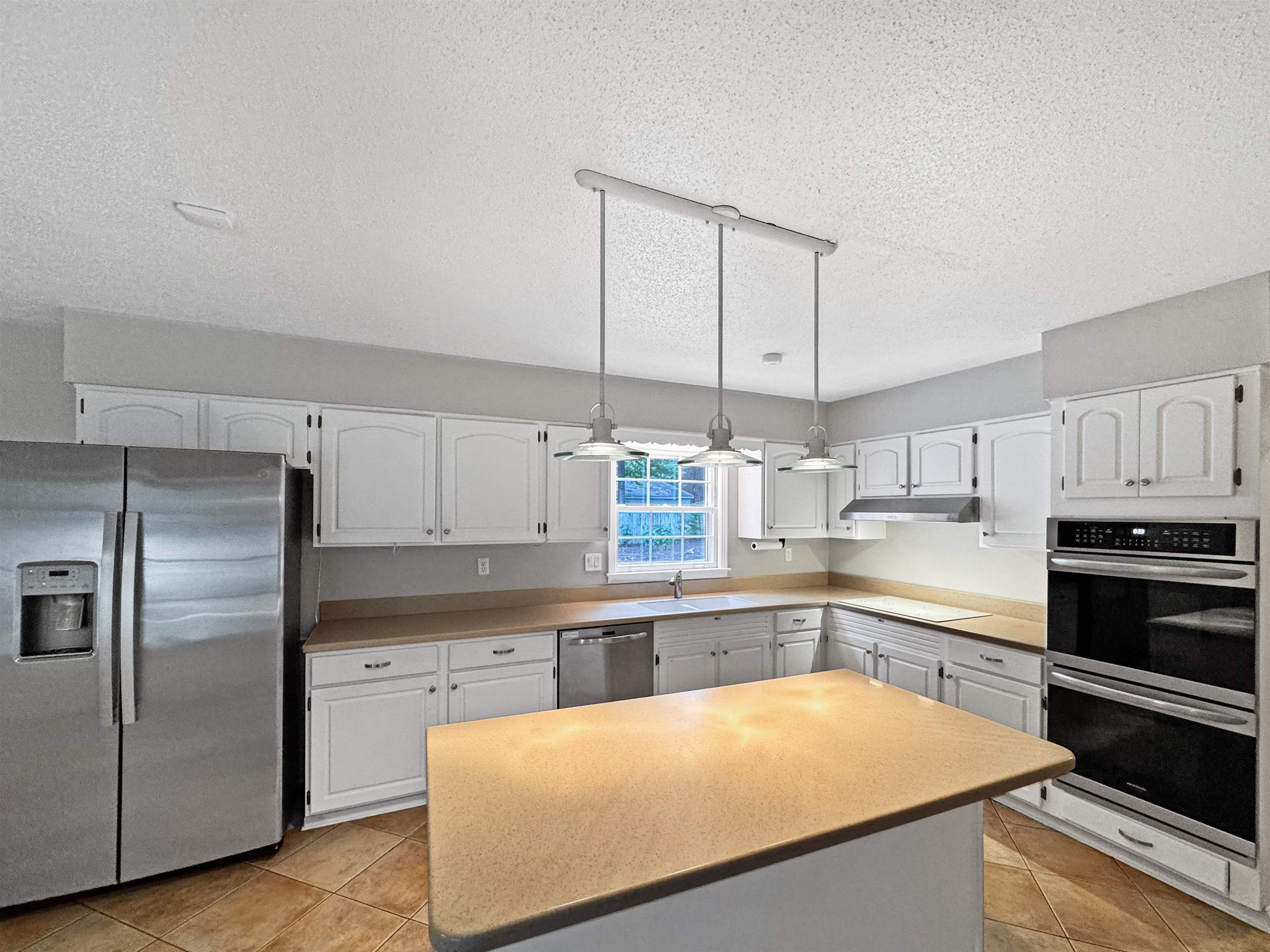 Memphis, Tennessee 38119, United States, 4 Bedrooms Bedrooms, ,2 BathroomsBathrooms,Residential,Active,225223