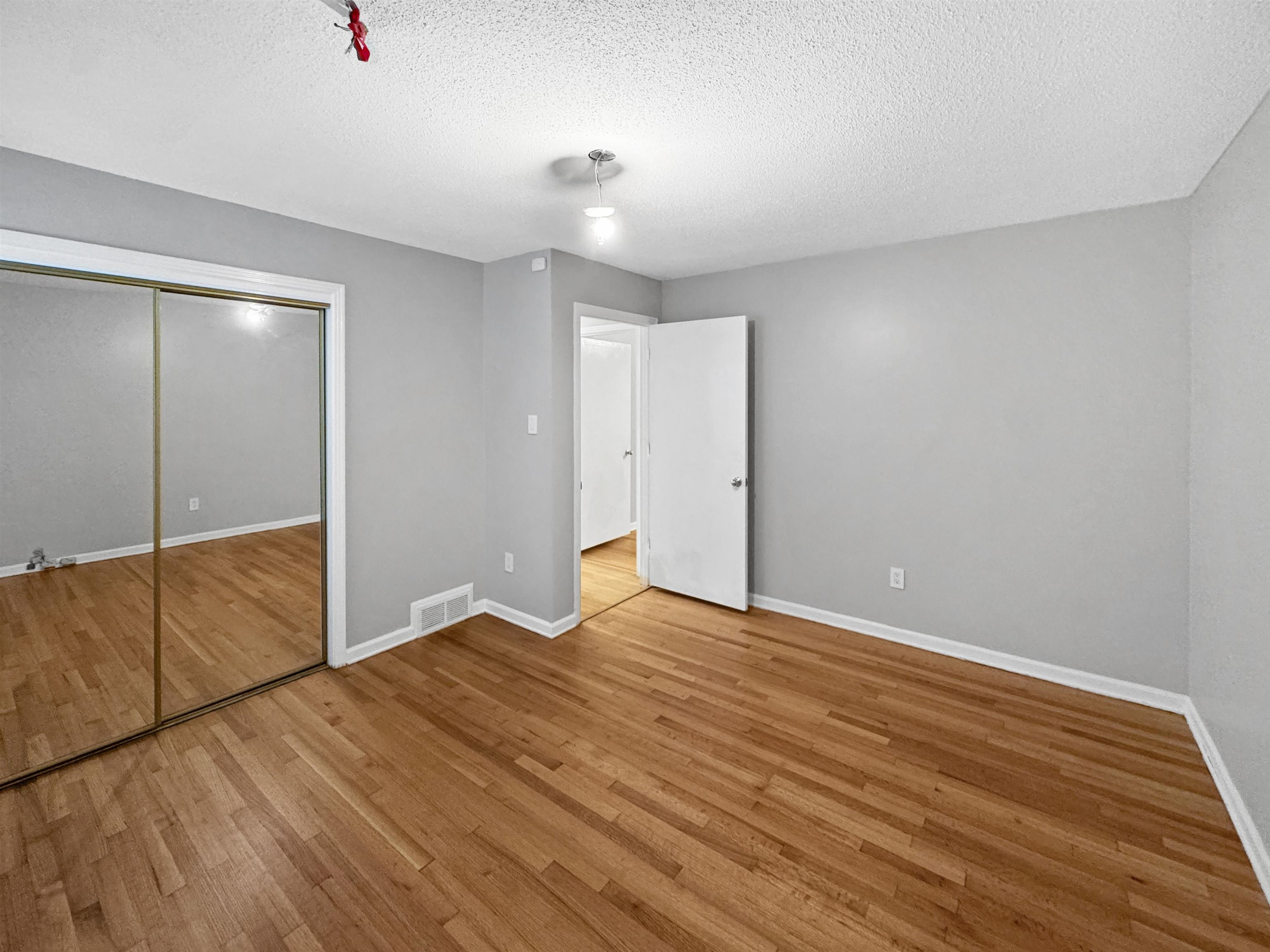 Memphis, Tennessee 38119, United States, 4 Bedrooms Bedrooms, ,2 BathroomsBathrooms,Residential,Active,225223