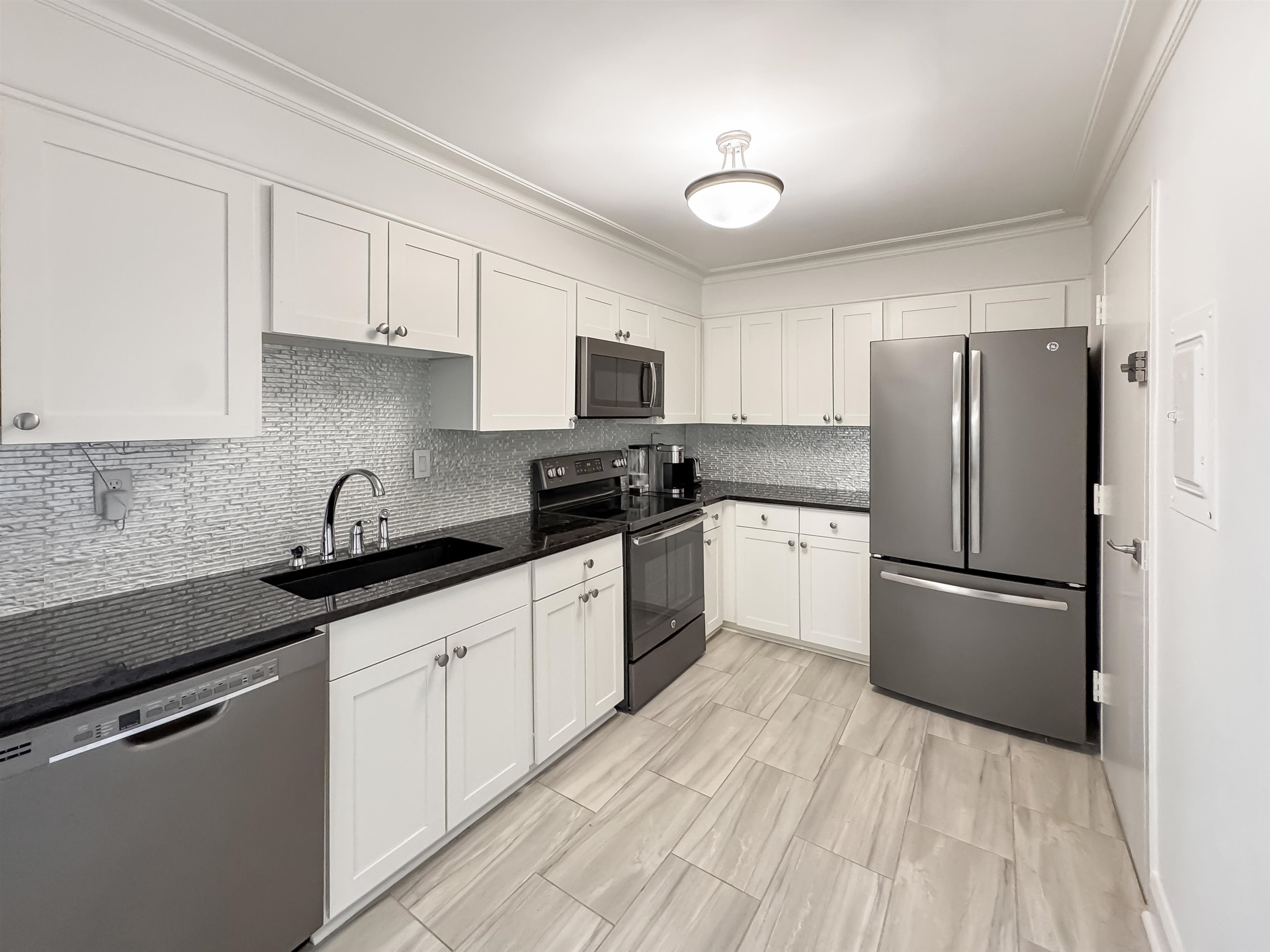 Memphis, Tennessee 38111, United States, 2 Bedrooms Bedrooms, ,2 BathroomsBathrooms,Residential,Pending,111565