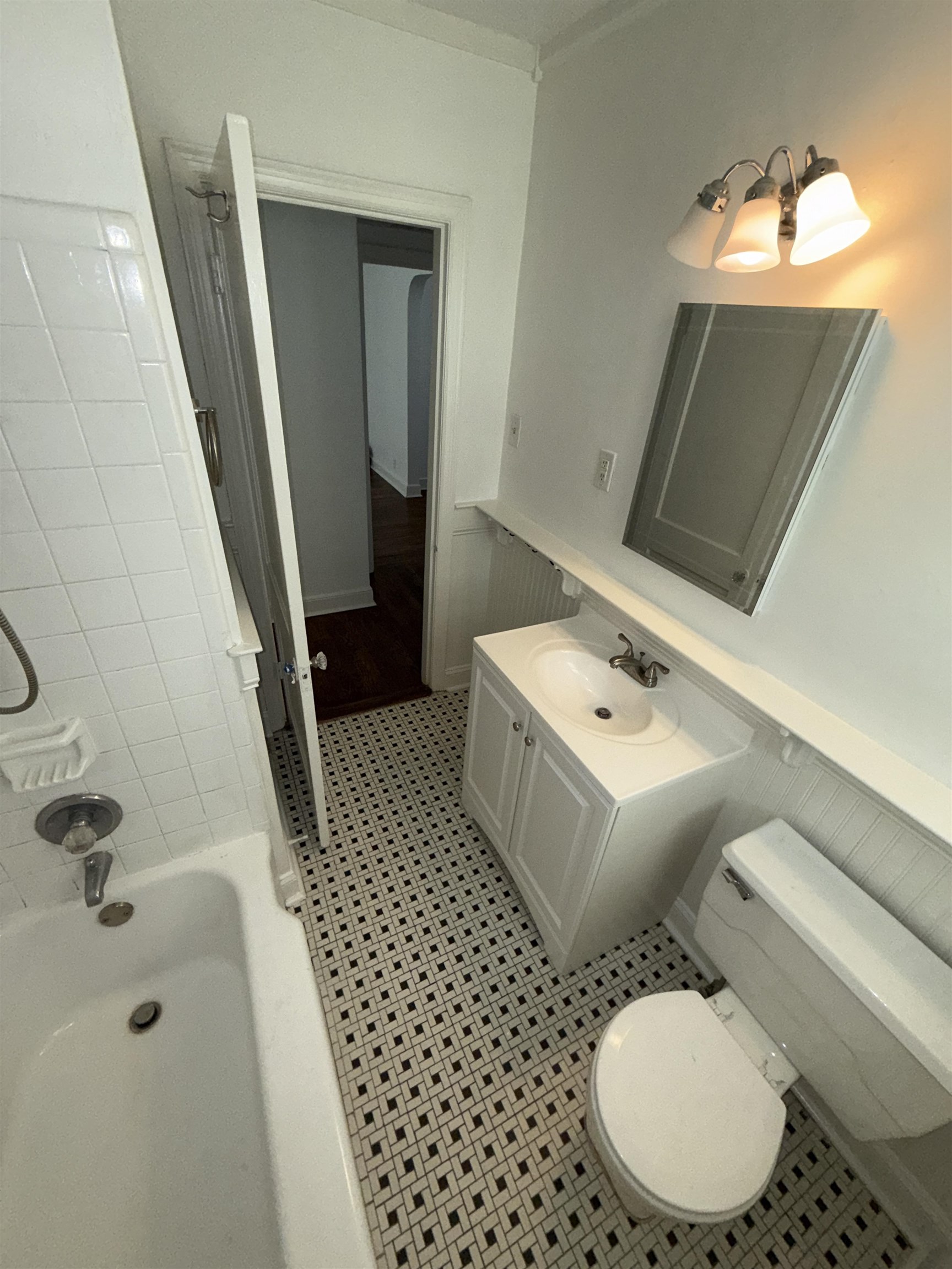 Memphis, Tennessee 38111, United States, 2 Bedrooms Bedrooms, ,1 BathroomBathrooms,Residential,Active,207445