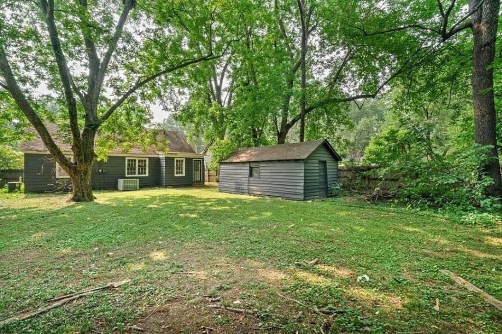 Photo 2 of 15 of 676 WATSON ST house