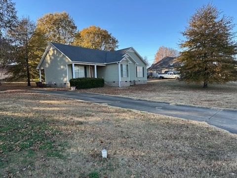 Photo of 187 COLLINS ST, Ripley, TN 38063 (MLS # 10209885)
