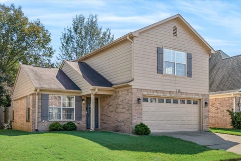 Photo of 7033 S WYNNE RIDGE DR, Cordova, TN 38016 (MLS # 10230745)