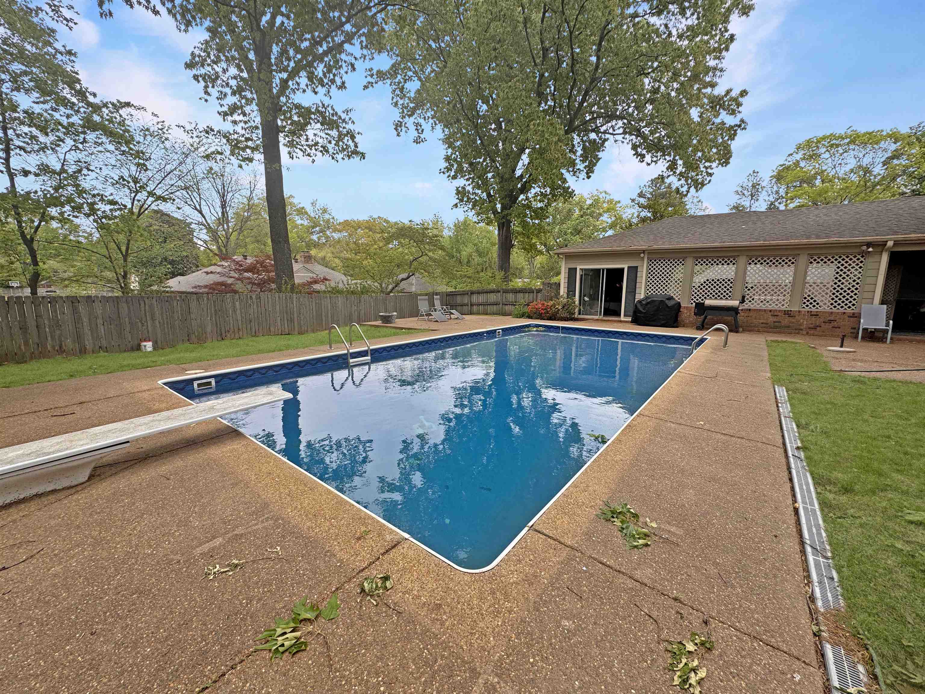 Memphis, Tennessee 38119, United States, 5 Bedrooms Bedrooms, ,4 BathroomsBathrooms,Residential,Active,139386