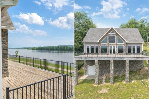 Photo of 347 LAKESHORE DR, Sugar Tree, TN 38380 (MLS # 10199437)
