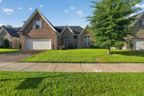 Photo of 7931 COUNTRY LAKE DR, Bartlett, TN 38133 (MLS # 10226591)