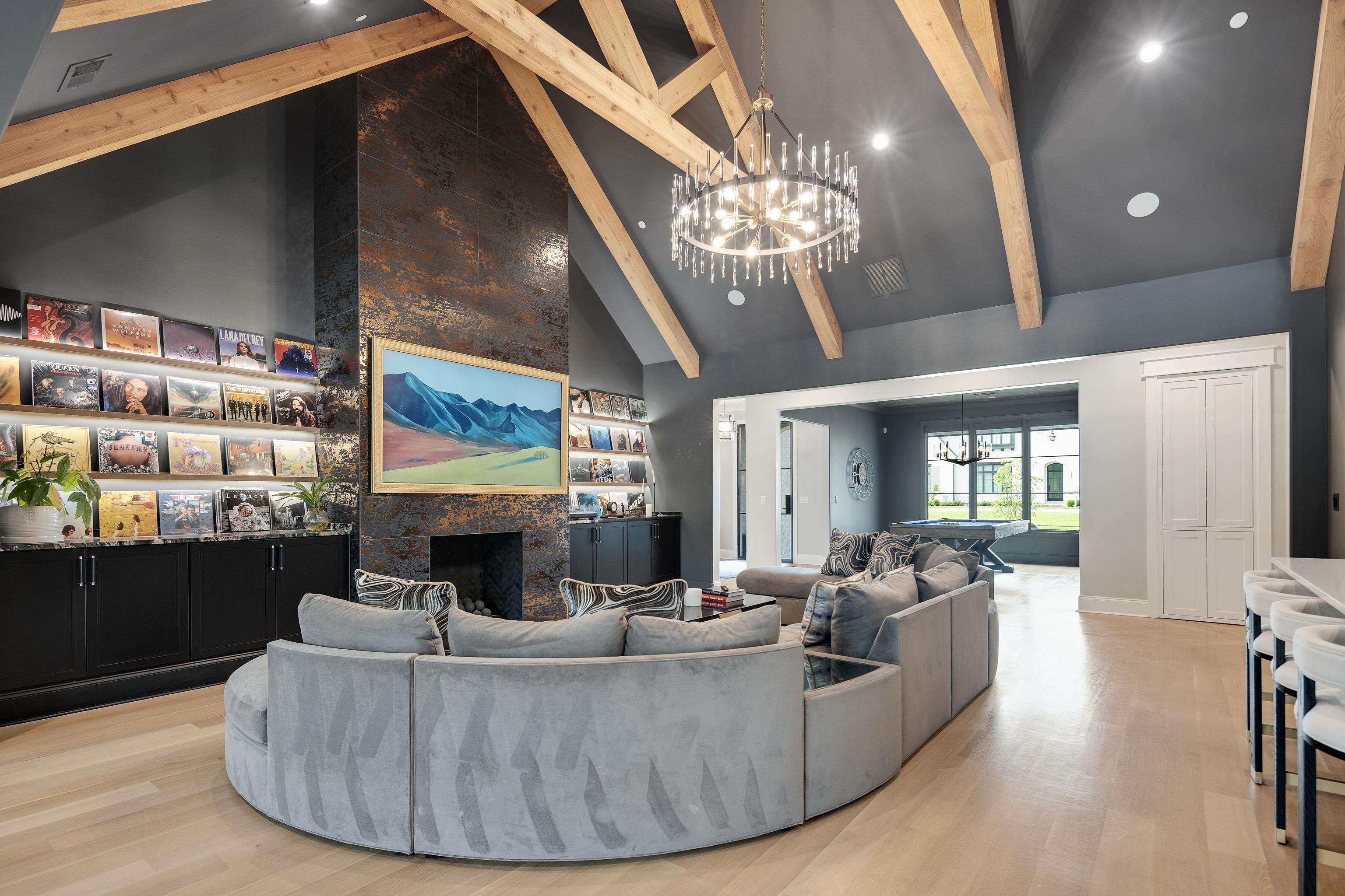 3044 CHAPEL WOODS CV