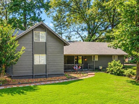 Photo of 2193 WOODRUFF DR, Germantown, TN 38138 (MLS # 10224748)