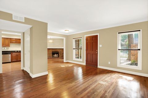 Photo of 697 S BELVEDERE BLVD B #B, Memphis, TN 38104 (MLS # 10204114)