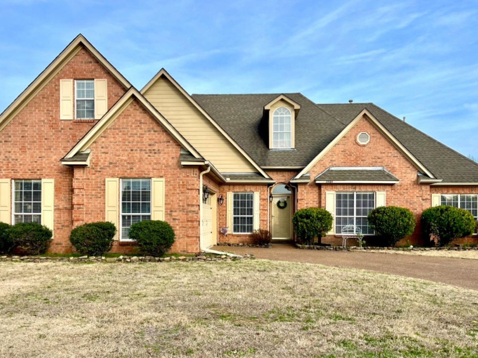 Photo 1 of 17 — 3884 VALLENDAR DR, Bartlett, TN 38135