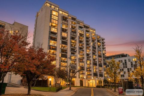 Photo of 200 WAGNER PL 706 #706, Memphis, TN 38103 (MLS # 10203287)