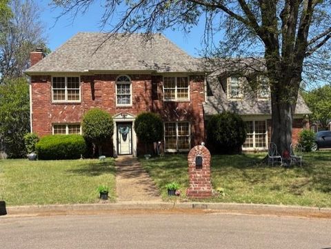 Photo of 7406 HEATHER KNOLL CV, Unicorp/Memphis, TN 38125 (MLS # 10218591)