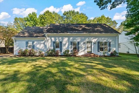 Photo of 1752 BEKAH RD, Germantown, TN 38138 (MLS # 10207435)