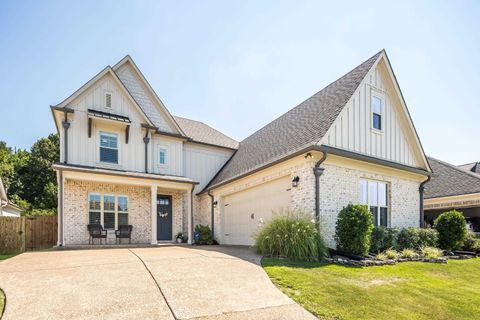 Photo of 10249 EVERGREEN MANOR CV, Lakeland, TN 38002 (MLS # 10203920)