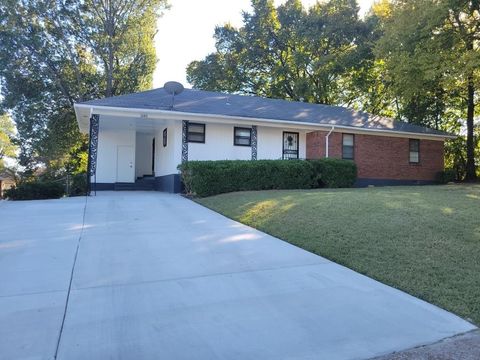 Photo of 1185 TIMOTHY DR, Memphis, TN 38116 (MLS # 10209032)