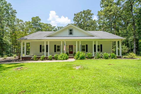 Photo of 40 SUZY CV, Savannah, TN 38372 (MLS # 10225626)