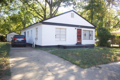 Photo of 1612 MAY ST, Memphis, TN 38108 (MLS # 10233214)