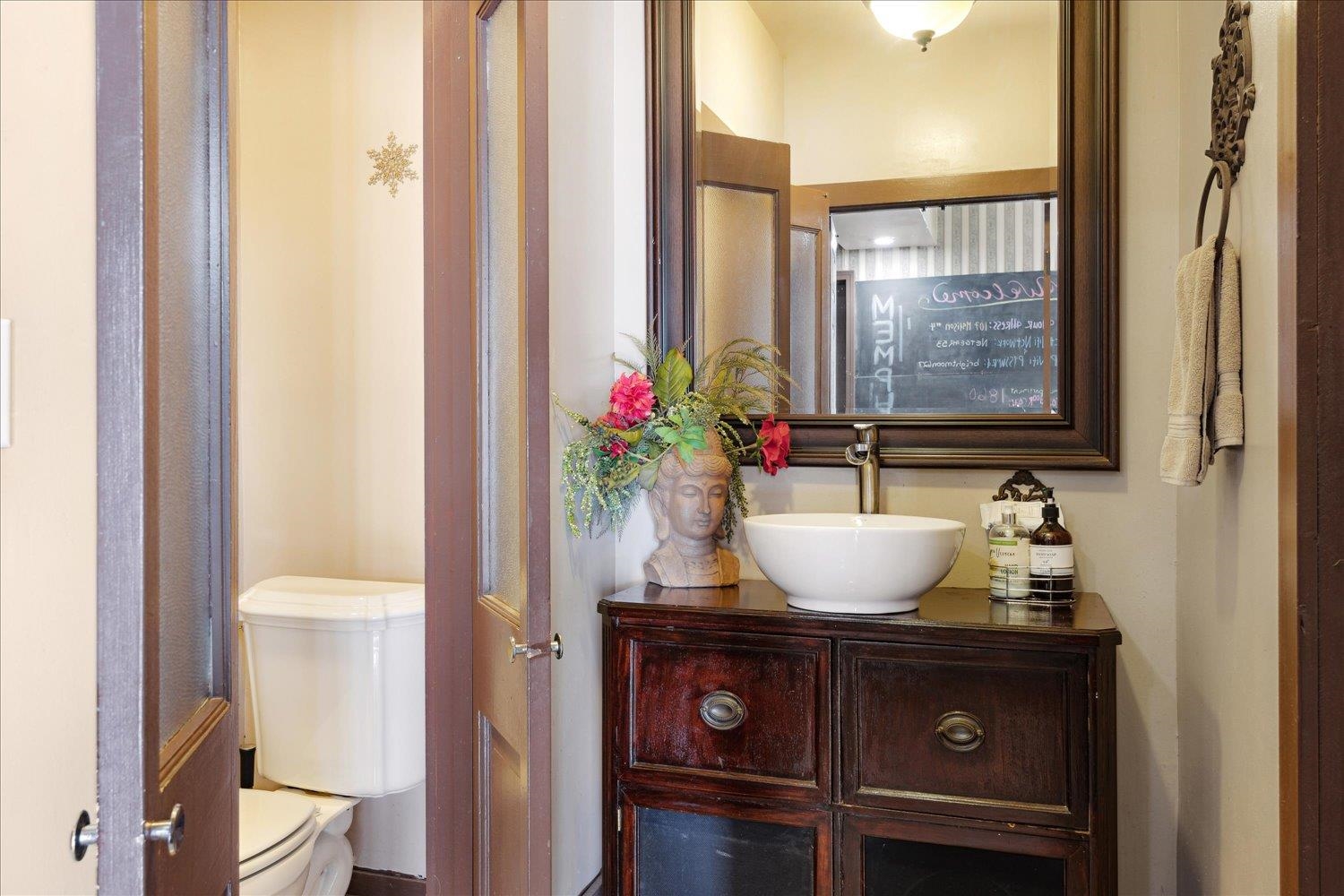 Memphis, Tennessee 38103, United States, 3 Bedrooms Bedrooms, ,3 BathroomsBathrooms,Residential,Active,140826