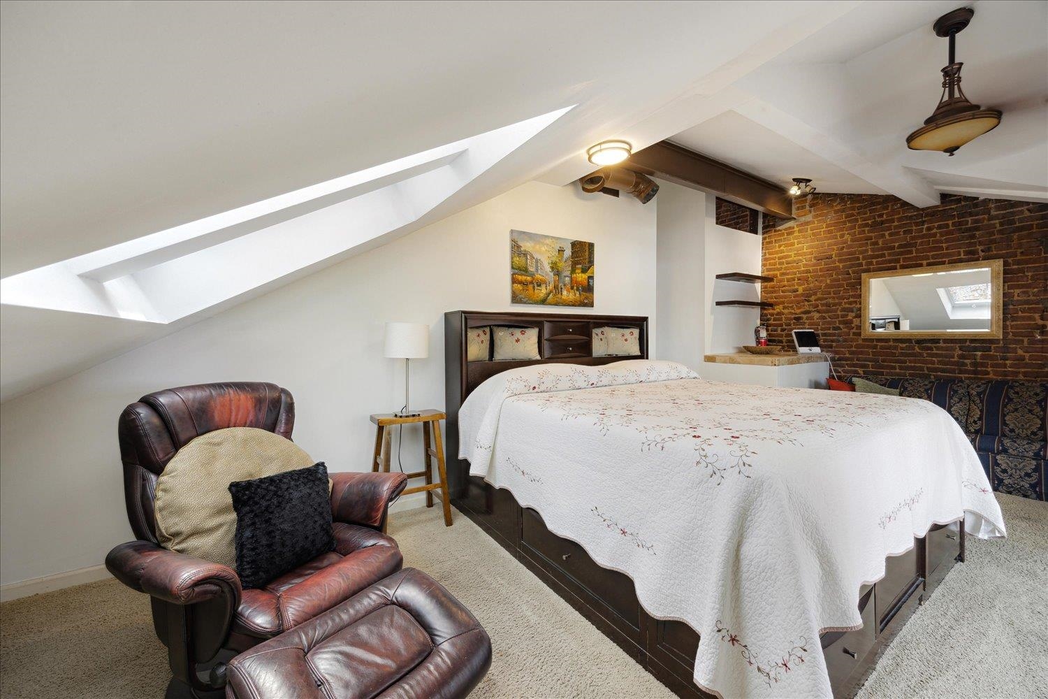 Memphis, Tennessee 38103, United States, 3 Bedrooms Bedrooms, ,3 BathroomsBathrooms,Residential,Active,140826