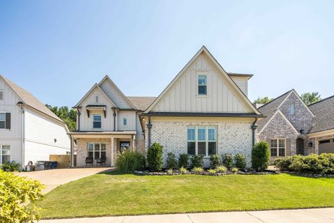 Photo of 10249 EVERGREEN MANOR CV, Lakeland, TN 38002 (MLS # 10218560)