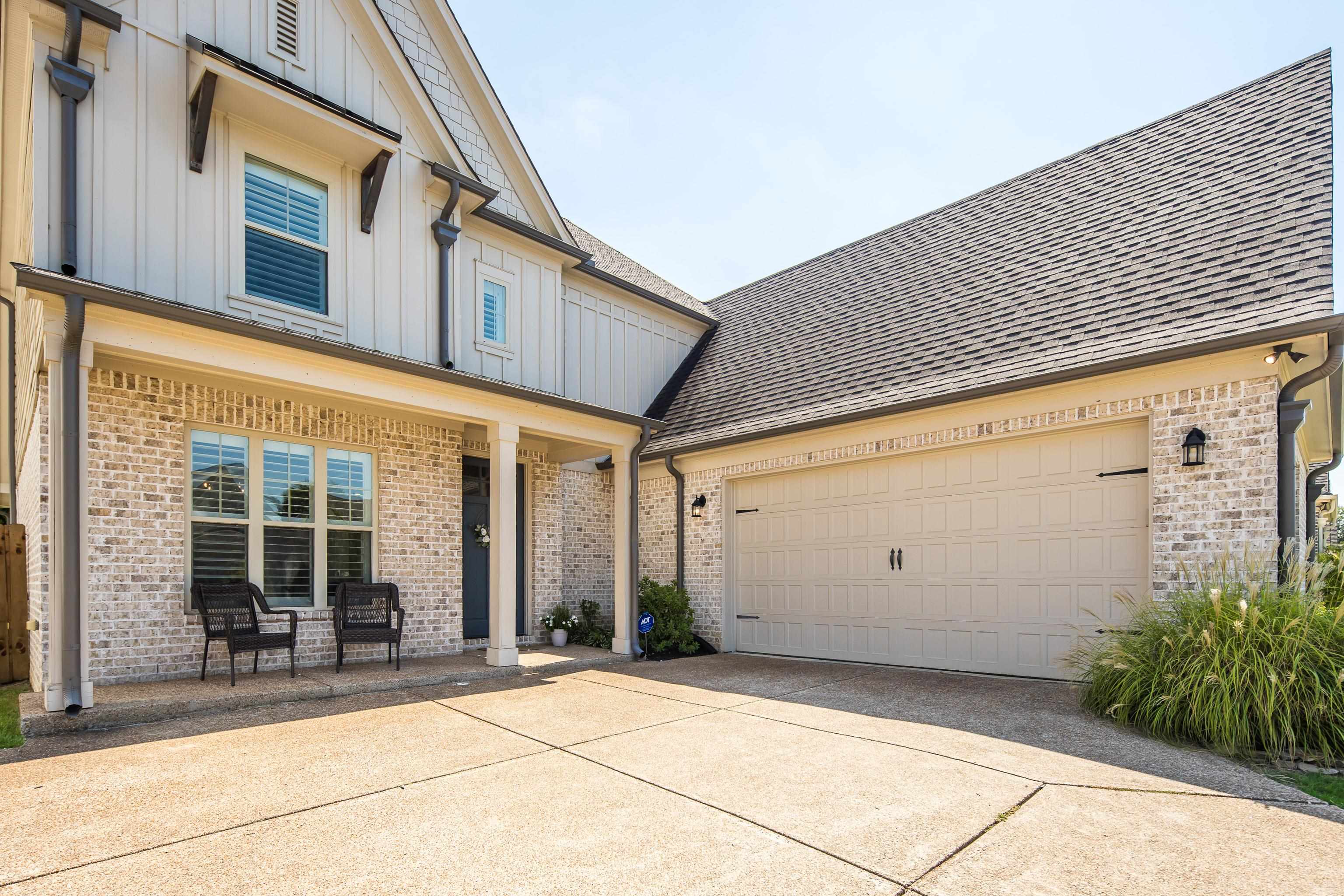 10249 EVERGREEN MANOR CV