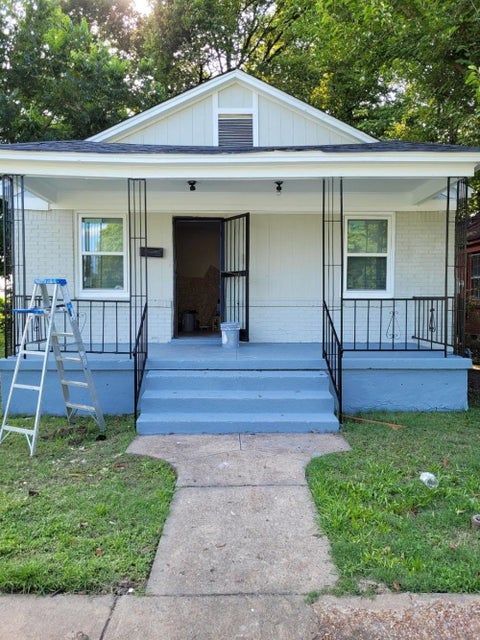 Photo of 727 OLYMPIC ST, Memphis, TN 38107 (MLS # 10223332)