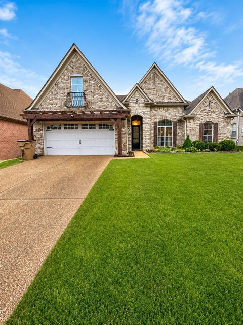 Photo of 1611 SUTTON MEADOW LN, Cordova, TN 38016 (MLS # 10223453)