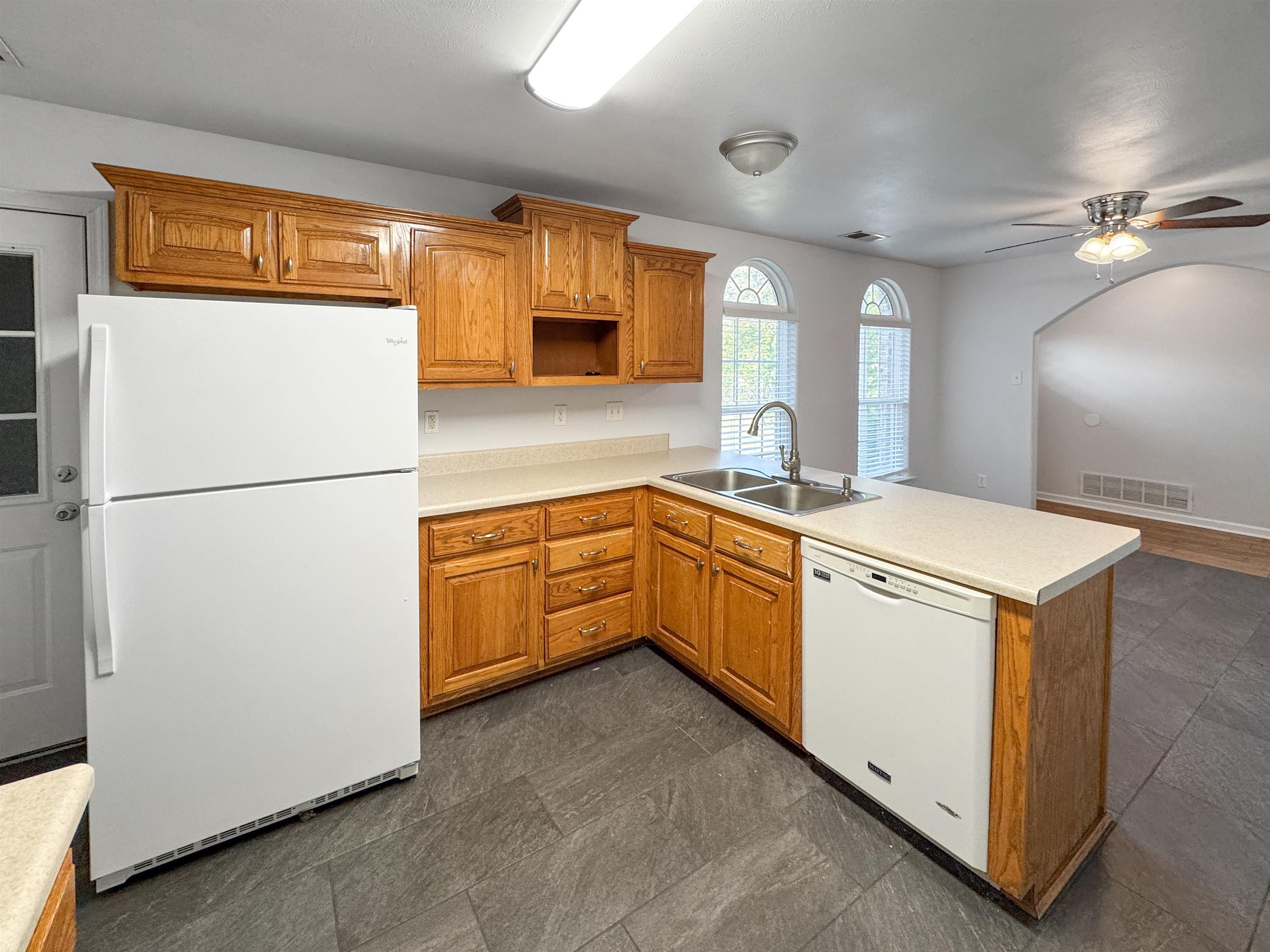 Munford, Tennessee 38058, United States, 3 Bedrooms Bedrooms, ,2 BathroomsBathrooms,Residential,Active,213001