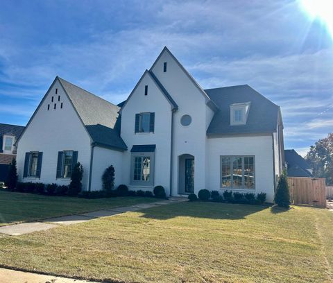 Photo of 9121 CHEATHAM LN N, Germantown, TN 38138 (MLS # 10195921)