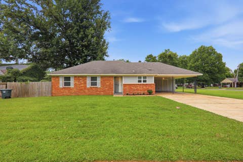 Photo of 3115 CURTIS ST, Memphis, TN 38118 (MLS # 10224569)
