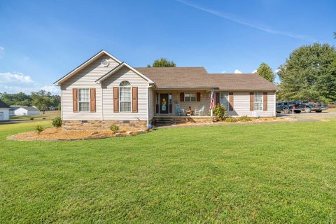 Photo of 305 JORDAN GLEN LN, Savannah, TN 38372 (MLS # 10230541)