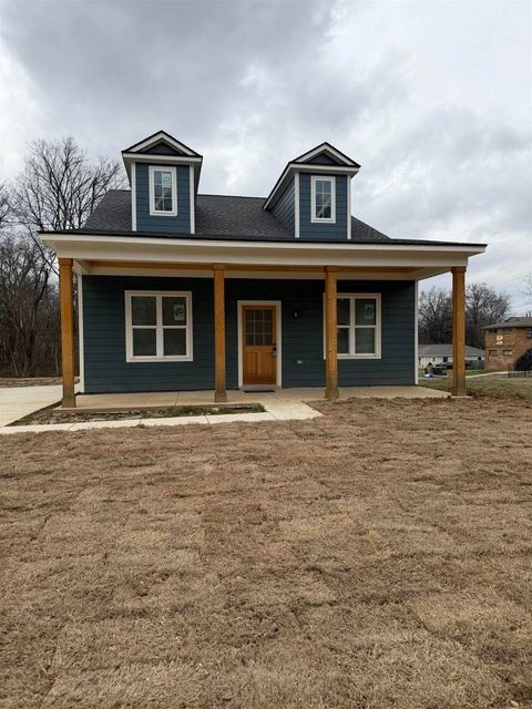 Photo of 1055 SHAW PL, Memphis, TN 38126 (MLS # 10194193)