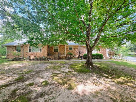 Photo of 2240 138 HWY, Toone, TN 38381 (MLS # 10188048)
